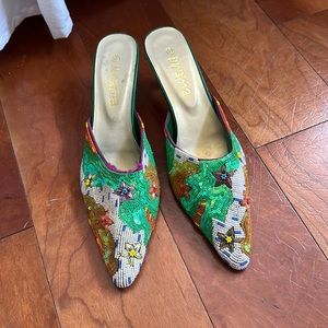 Drama kitten heel with beads and sequins